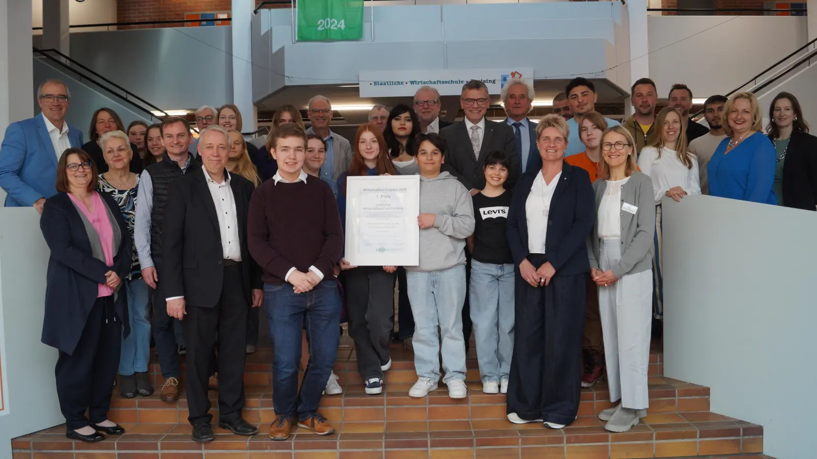 750 Euro! Die Freude über den Gewinn war riesig. (Foto: Aigner)