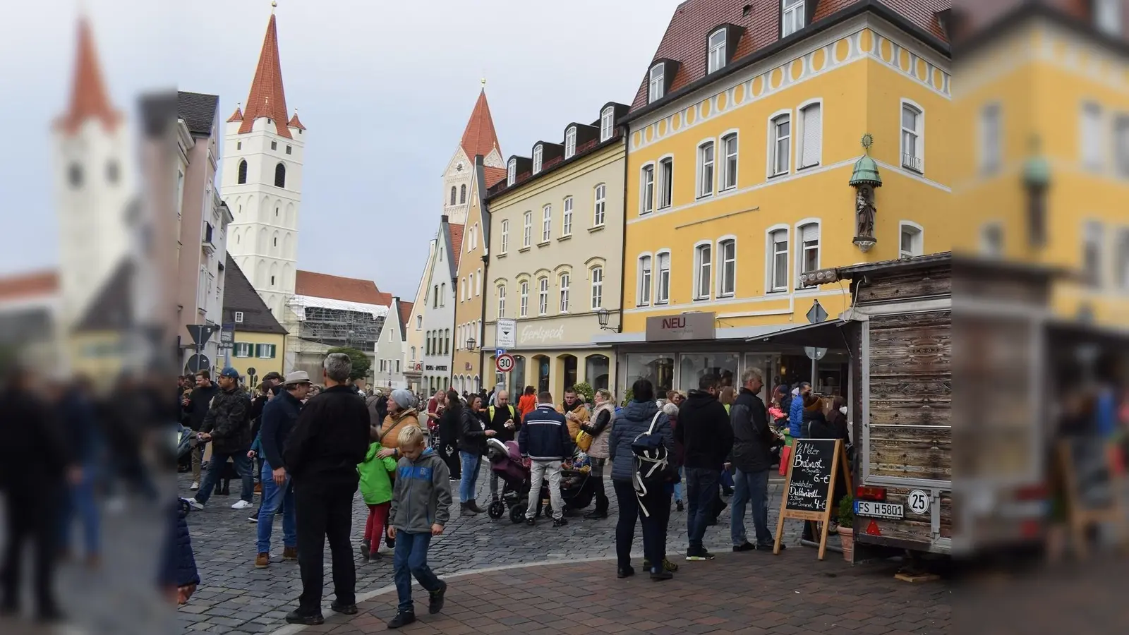 Die Stadt Moosburg lädt heuer wieder zum Herbstmarkt! (Foto: Moosburg Marketing)
