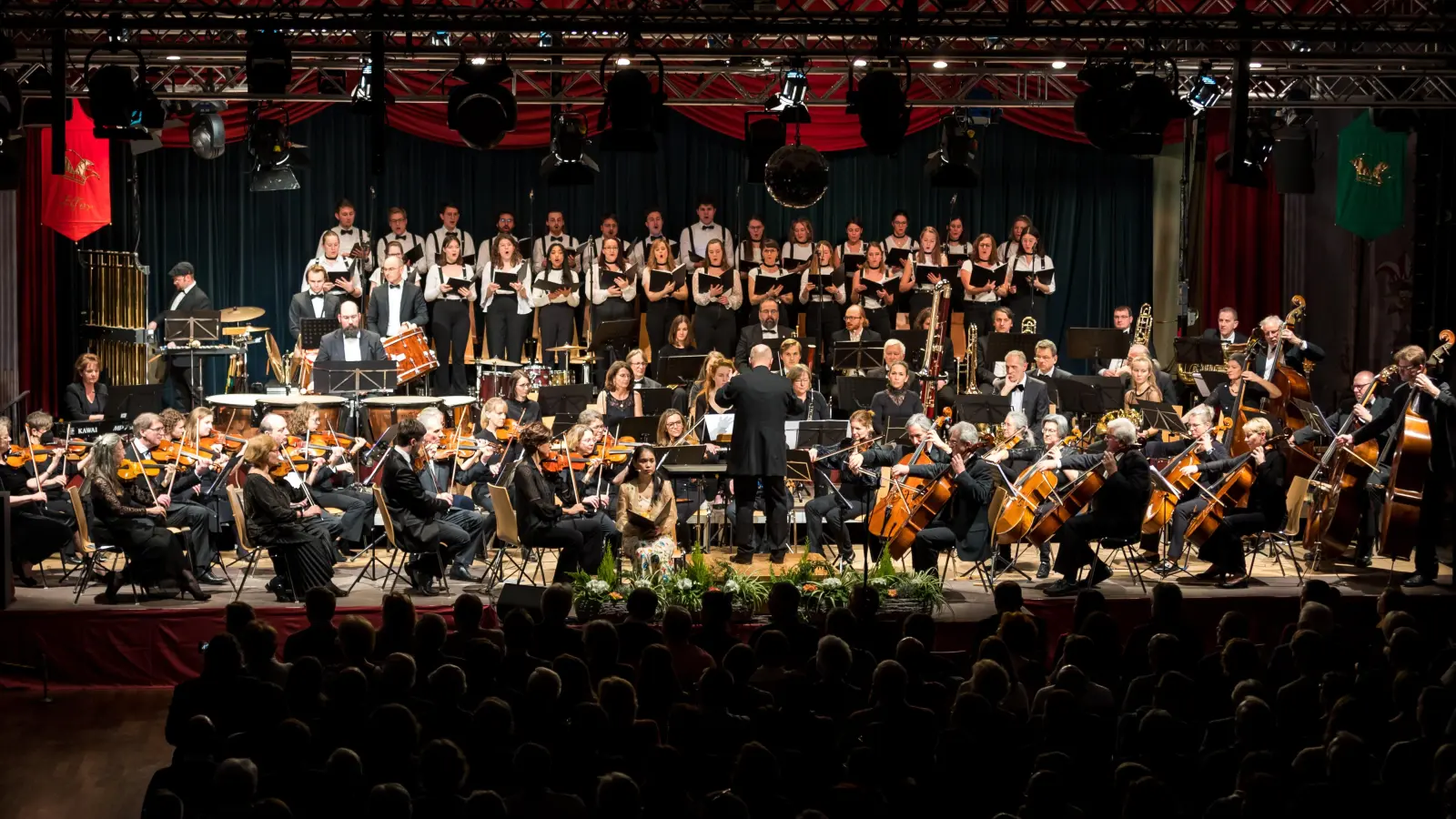 Das Kammerorchester Moosburg thematisiert Herbst und Winter. (Foto: John)