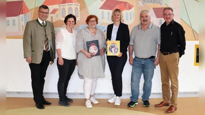 Florian Herrmann (li.) stattete dem Kindergarten Rudelzhausen einen Besuch ab. (Foto: Pressebüro Dr. Herrmann)