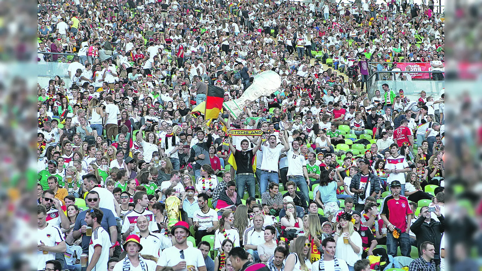 Viel zu feiern hatten die deutschen Fußballfans zuletzt nicht. 2021 soll nun endlich wieder - nach 25 Jahren - ein EM-Titel her.  (Foto: Anne Wild)