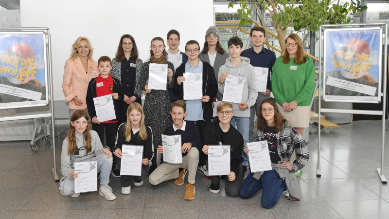 Die Gewinner der Regionalausscheidung München-Nord im Wettbewerb „Jugend forscht – Schüler experimentieren 2024“ (Foto: FMG/ATF)