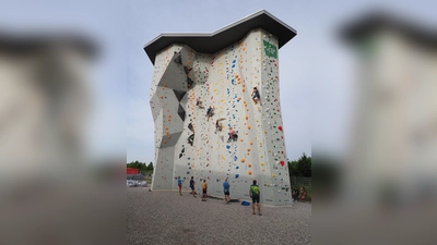 Der Kletterturm ist das Herzstück des Alpenkranzl. (Foto: Karl-Heinz Wagner)