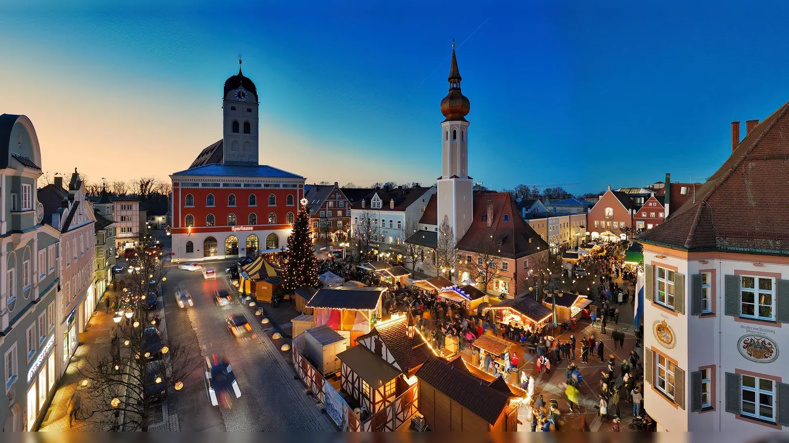 Eine zauberhafte Atmosphäre bot sich den Besuchern des Erdinger Wintermärchenmarkts am Dreikönigswochenende. (Foto: Gerd König)