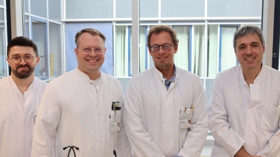 Das interdisziplinäre Expertenteam der Gefäßchirurgie des Klinikums Freising (v.l.); Catalin Constantinescu, Prof. Dr. Alexander Novotny, Dr. Assoz. Prof., Johannes Petersen, Chefarzt Radiologie.  (Foto: Klinikum Freising)