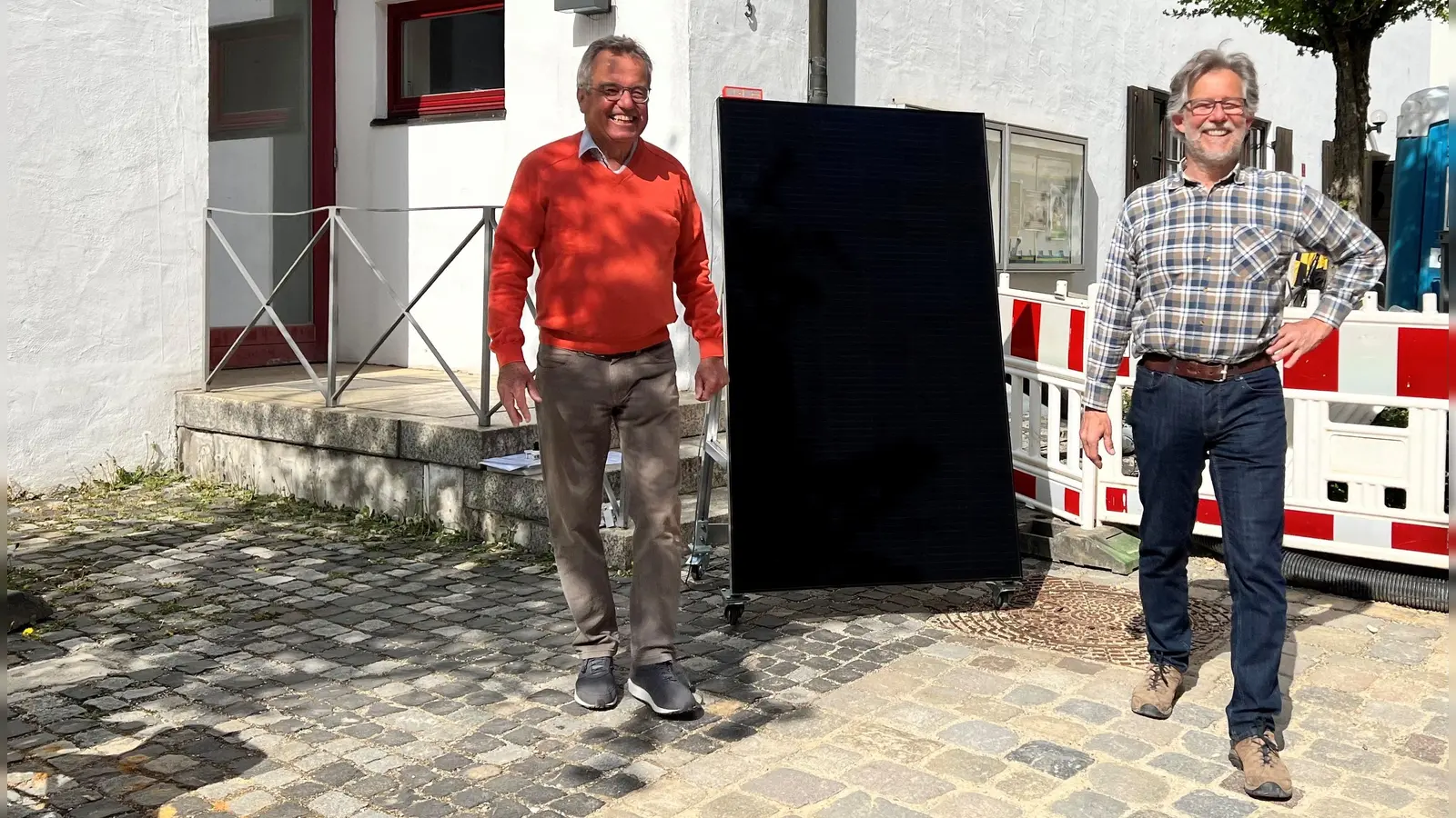 Eine beratungsintensive Saison geht für Rainer Teschner (l.) und Sepp Beck von der Agenda21-Gruppe &quot;Energie und Klimaschutz&quot; zu Ende. (Foto: Marita Hanold)