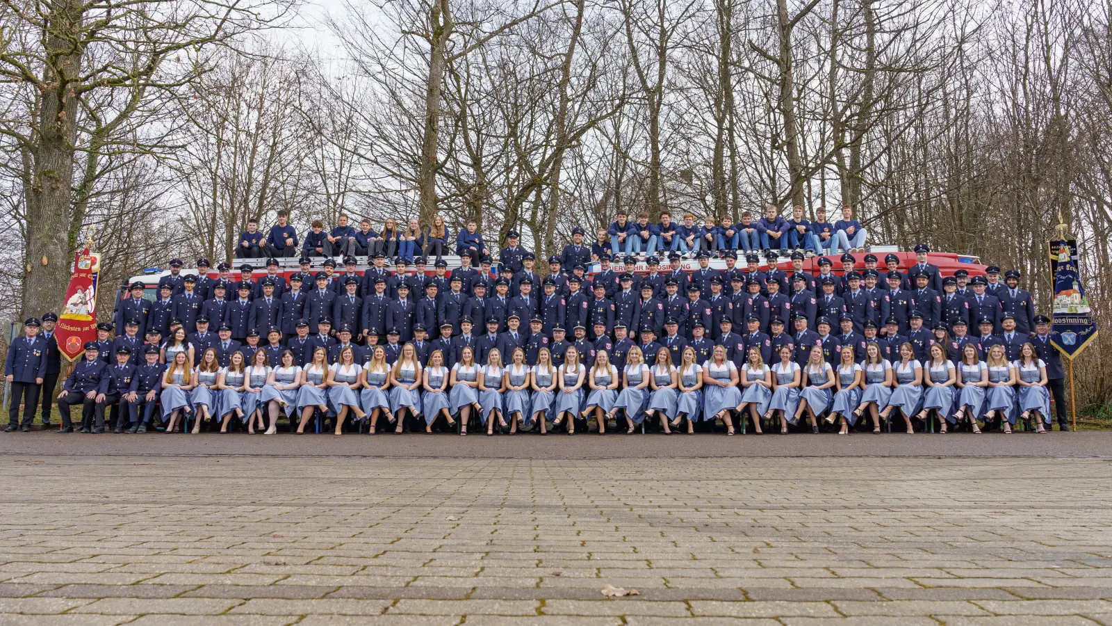 Gemeinsam sind wir stark - und 250 Jahre alt! (Foto: FFW Moosinning/Eichenried)