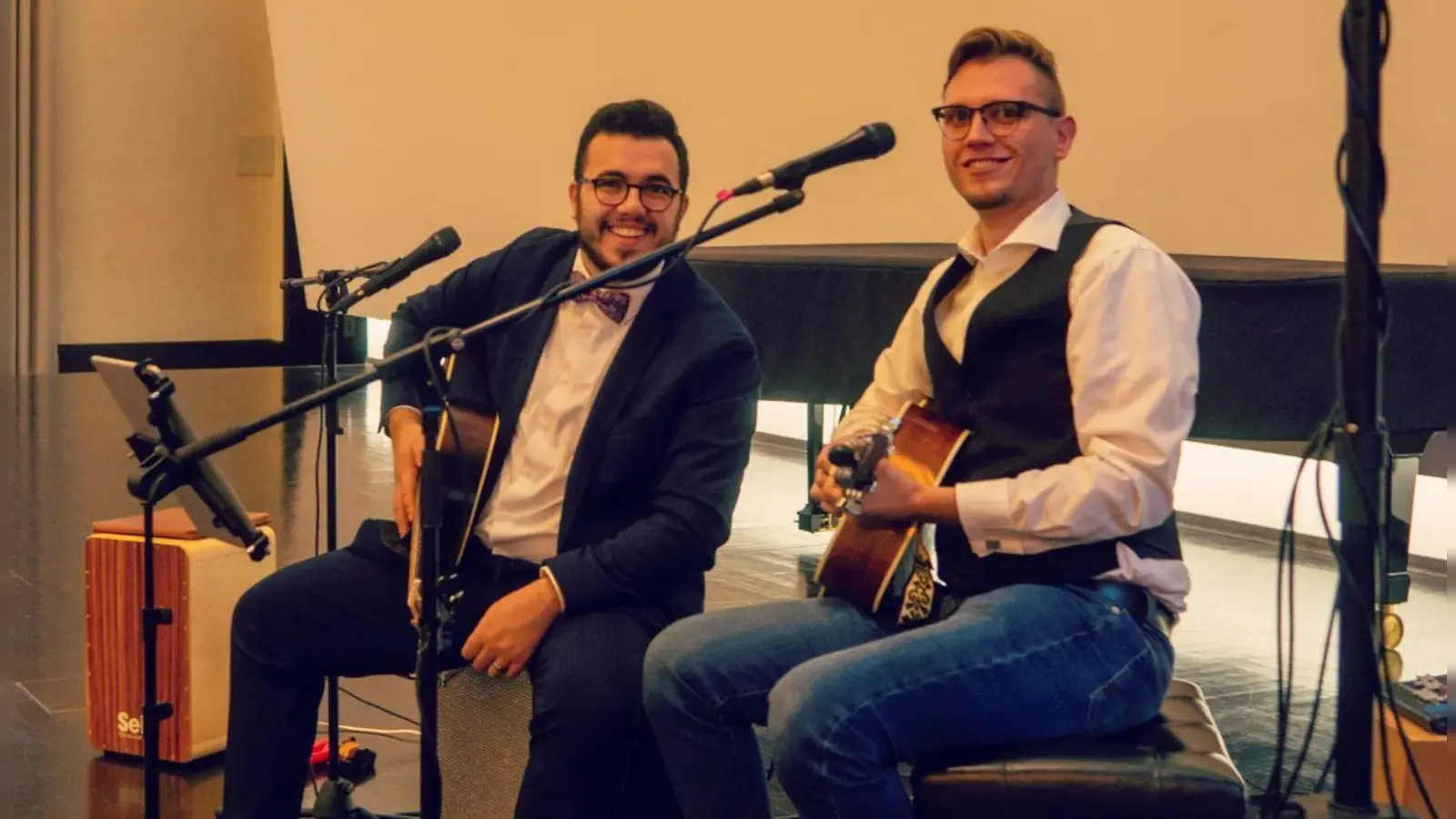 Jonas Frank und Thomas Steinbrunner setzen am 15. Februar auf Liebeslieder bei ihrem Konzert.  (Foto: JFT)