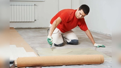 Unterlagsbahnen machen den Bodenbelag leistungsstärker und steigern den Wohnkomfort.  (Foto: Dmitry Kalinovsky / GEV)