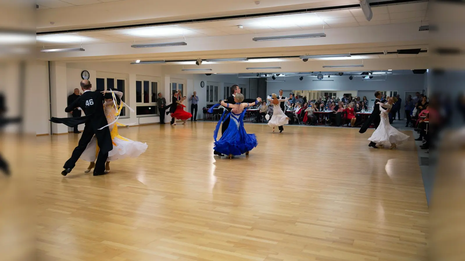 Standard und Latein der Spitzenklasse gibt es am 26. Januar beim Turnierauftakt für den Bayernpokal und für den EbersBergKristall-Pokal im Tanzsportzentrum in Ebersberg zu sehen. (Foto: Erich Beschorner)