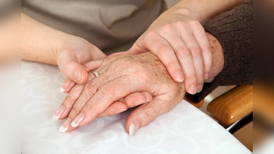 Einsamkeit trifft vor allem ältere Mitbürger. Eine Initiative will dagegensteuern. (Symbolbild: Erwin Wodicka/Model Colourbox.com)