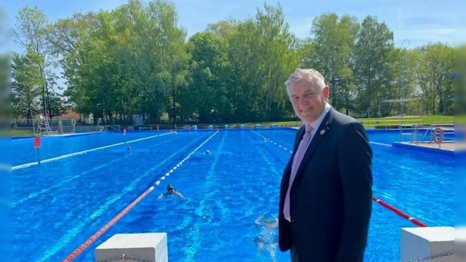 Bürgermeister Dollinger freut sich, dass die Saison starten kann. (Foto: Stadt Moosburg)