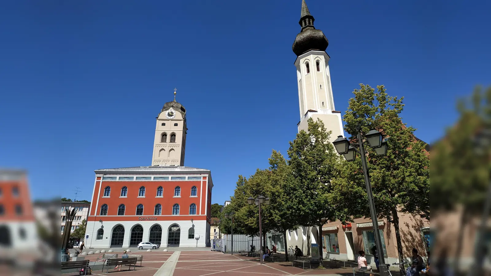 Das Landratsamt ließ die Demo vom Schrannenplatz auf den Volksfestplatz verlegen. (Foto: std)