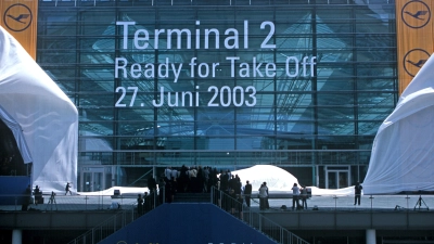 Zeit zu feiern: Der Take off für das Terminal 2 am Münchner Flughafen war vor 20 Jahren. (Foto: FMG/Werner Hennies)