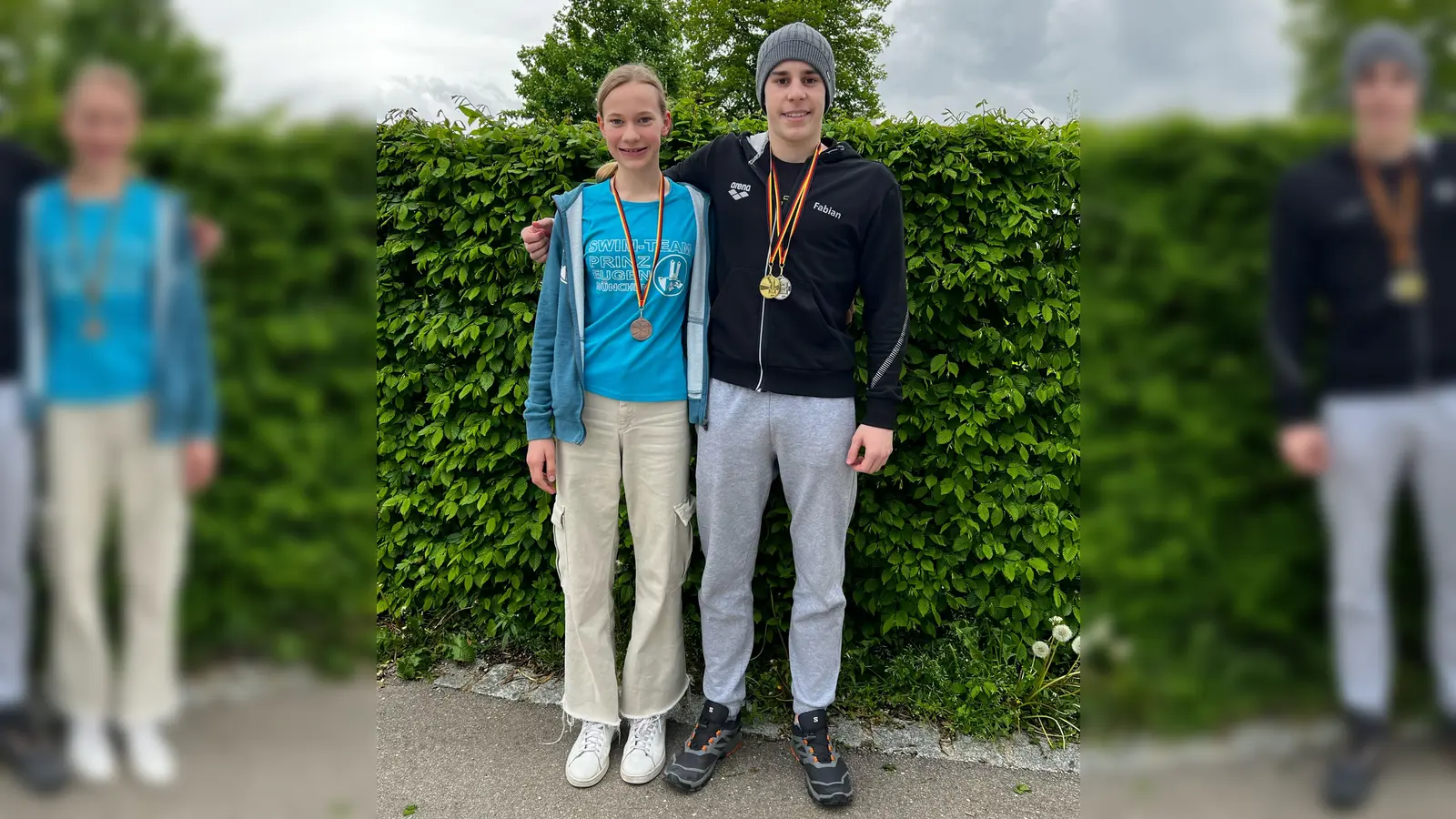 Zwei erfolgreiche Nachwuchsschwimmer: Mira Kombmann holte bei ihrer ersten Süddeutschen Bronze. Fabian Eberl gewann Gold und Silber.  (Foto: Eberl)