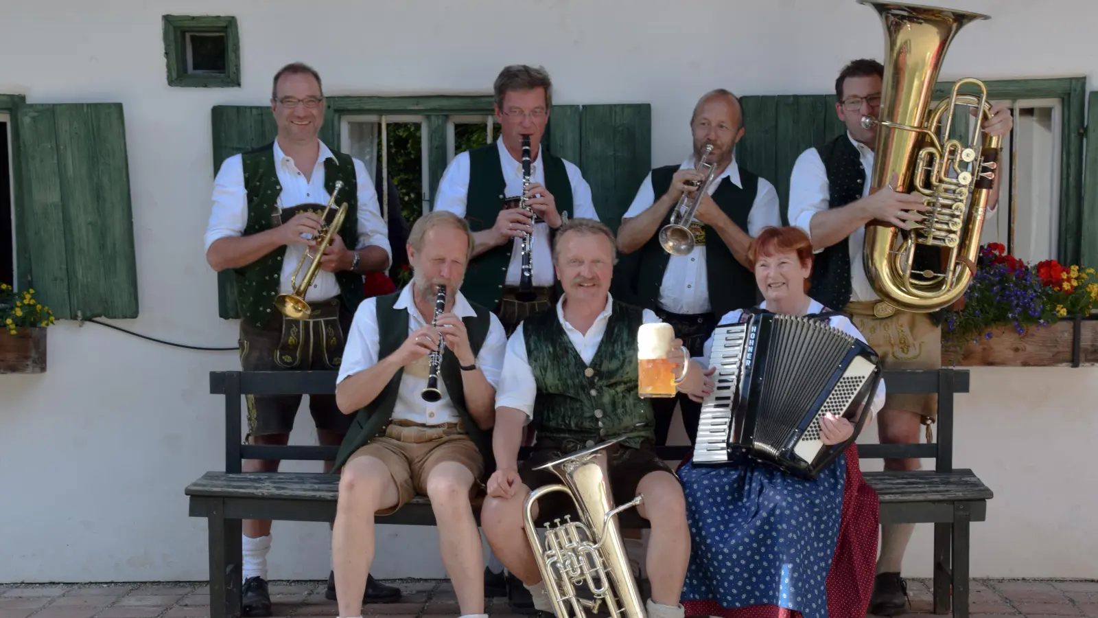 50 Jahre machen die Ampertaler Kirtamusi schon Musik miteinander. (Foto: Thanner)