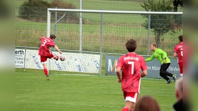Packende Spiele wünscht sich Abteilungsleiter Bauer von den Zollinger Kickern in der neuen Saison.  (Foto: SpVgg Zolling)