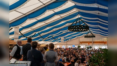 Auf eine schöne Volksfestzeit! (Foto: Nico Schmidt)
