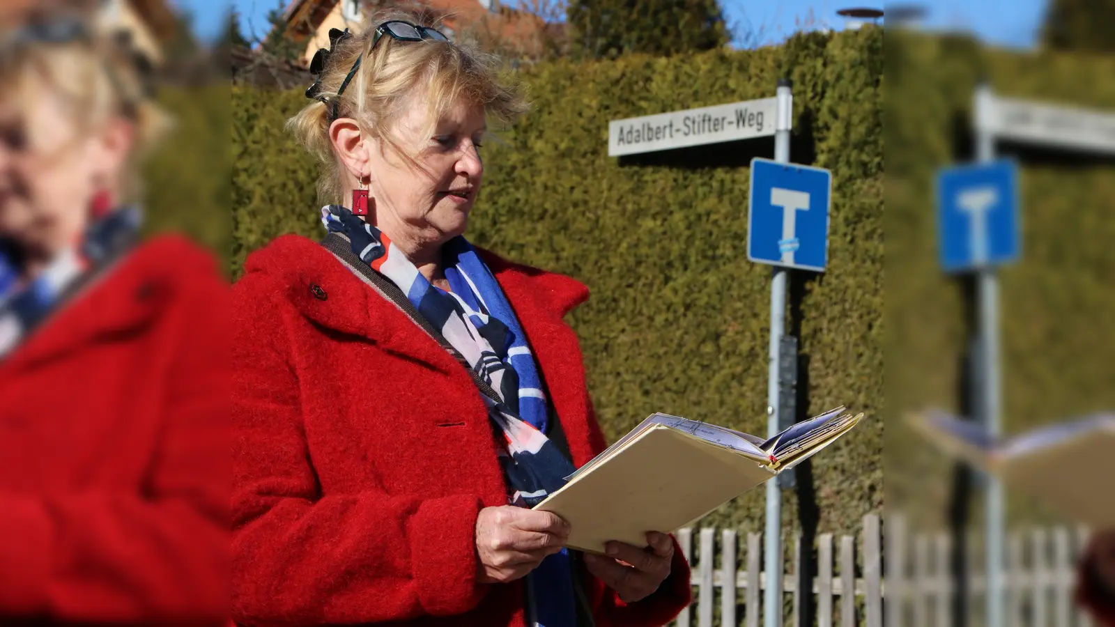 Evi Sachsenhauser präsentiert Geschichten rund um die Straßennamen. (Foto: Kolping)
