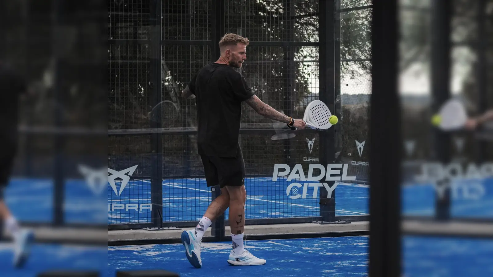 Eine absolute Trendsportart: Paddel Tennis. (Foto: Schollbach)