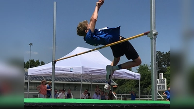 Kieren Dittrich bei 1,66 m (Quelle: TSV Erding)