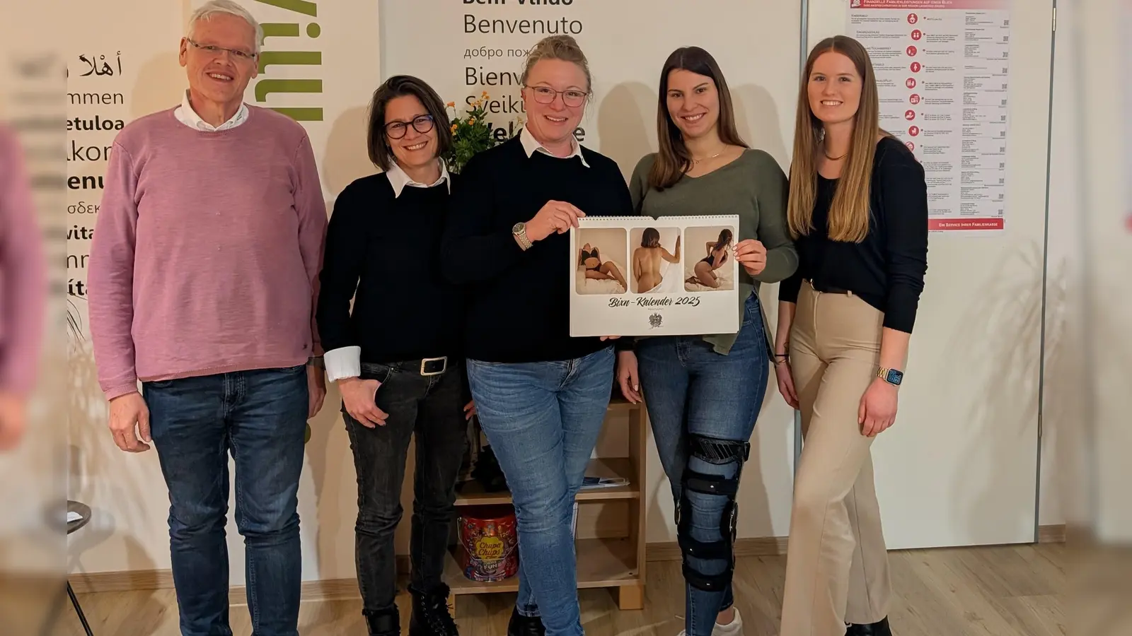 Mit einem Fotokalender haben die Buchner Bixn das Frauenhaus unterstützt. (Foto: BRK Erding)