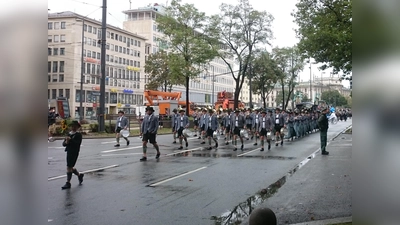 Über 9.000 Teilnehmner von Trachtengruppen und Schützenvereinen ziehen am Sonntag durch die Münchner Innenstadt - zu Fuß, in Kutschen und Wägen. (Foto: std)