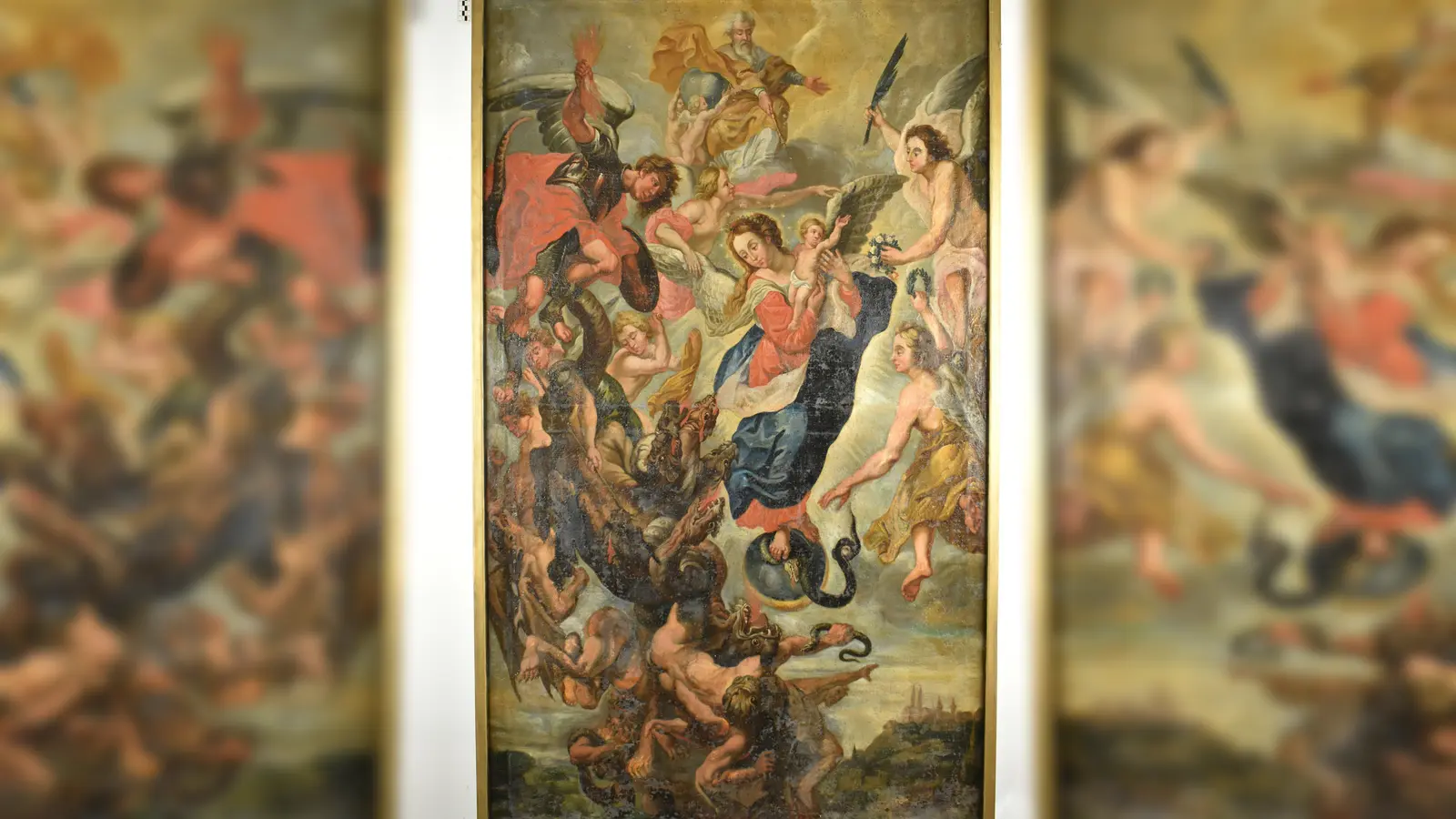 Detail aus dem Gemälde mit Bereichen, in der die Malschicht verloren ging. (Foto: Georg Pracher)