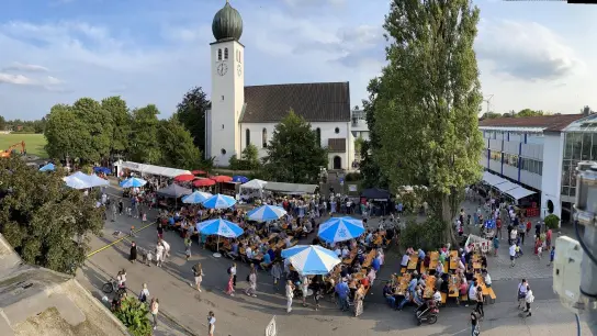 Rund 5.000 Besucher feierten am Wochenende gemeinsam das Vaterstettener Straßenfest. (Foto: Gemeinde Vaterstetten)