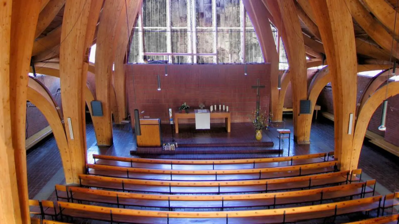 Im schönen Ambiente der Erlöserkirche präsentiert die Evangelische Kantorei die Bach-Kantate Nr. 21. (Foto: Evang.-Luth. Kirchengemeinde Erding )