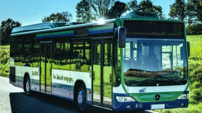 Busfahren mit dem ÖPNV ist eine umweltfreundliche Variante unterwegs zu sein. (Foto: LRA)