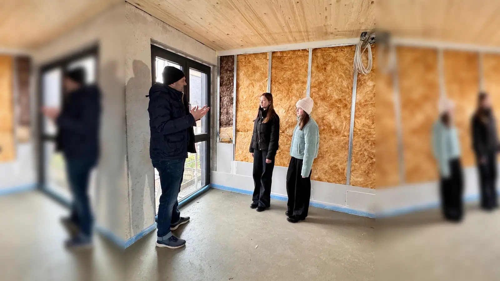 Auf der Baustelle konnten die Schülerinnen interessante Einblicke erhalten. (Foto: Biersack/Brunner)