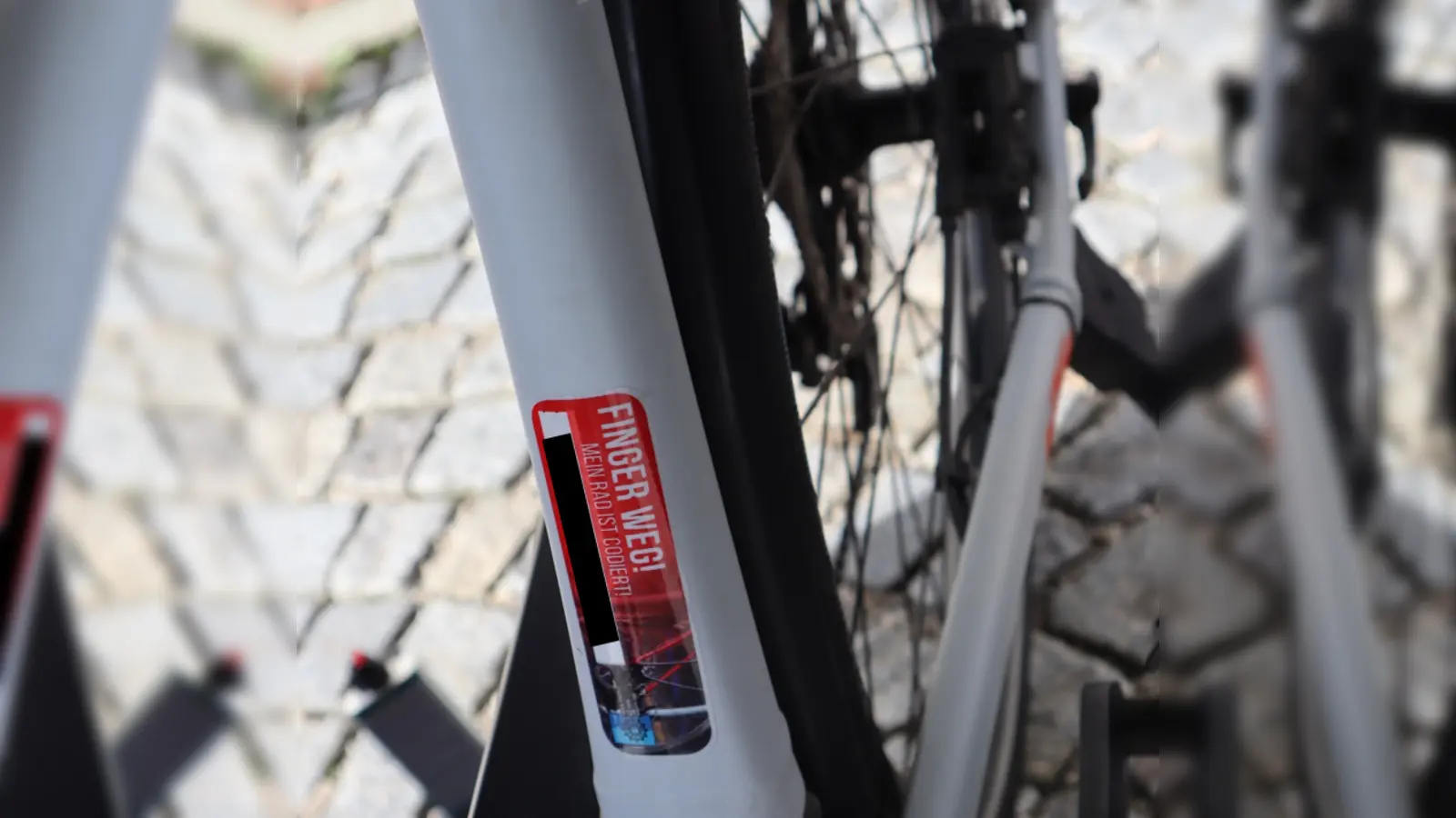 Die Codierung schützt zum einen vor Diebstahl und hilft zum anderen, ein Rad dem Eigentümer auf einfache Art zuzuordnen. (Foto: Stadt Dorfen)