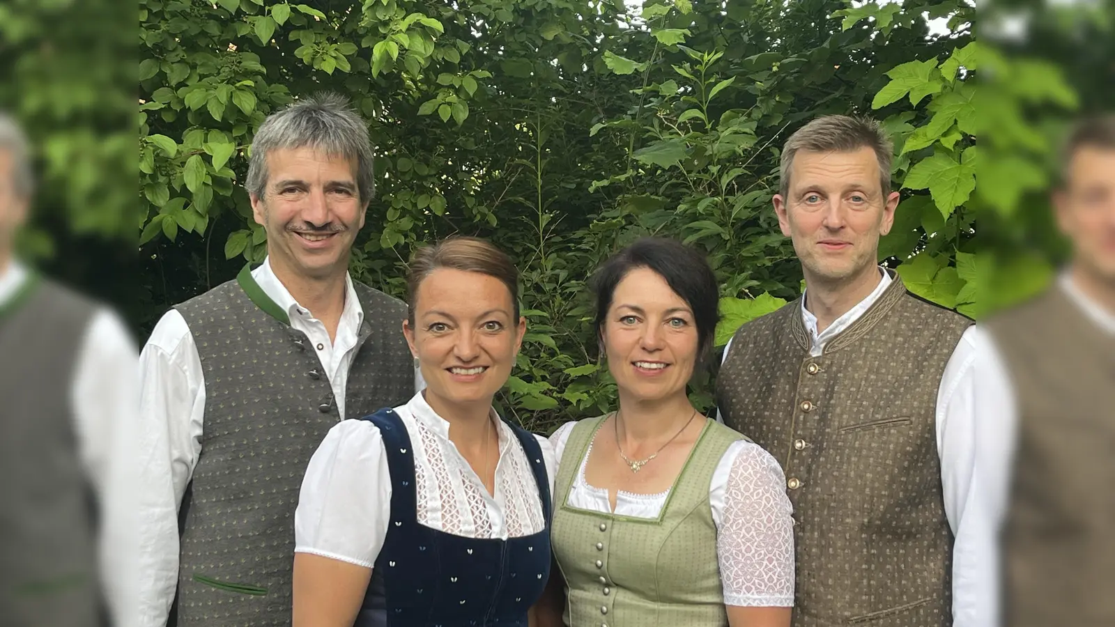 v. Links: Andreas Huber, Rita Hösl, Johanna Kiermeier und Klaus Lohner stecken schon mitten in den Vorbereitungen. (Foto: L. Eichenlaub/Liedertafel Au)