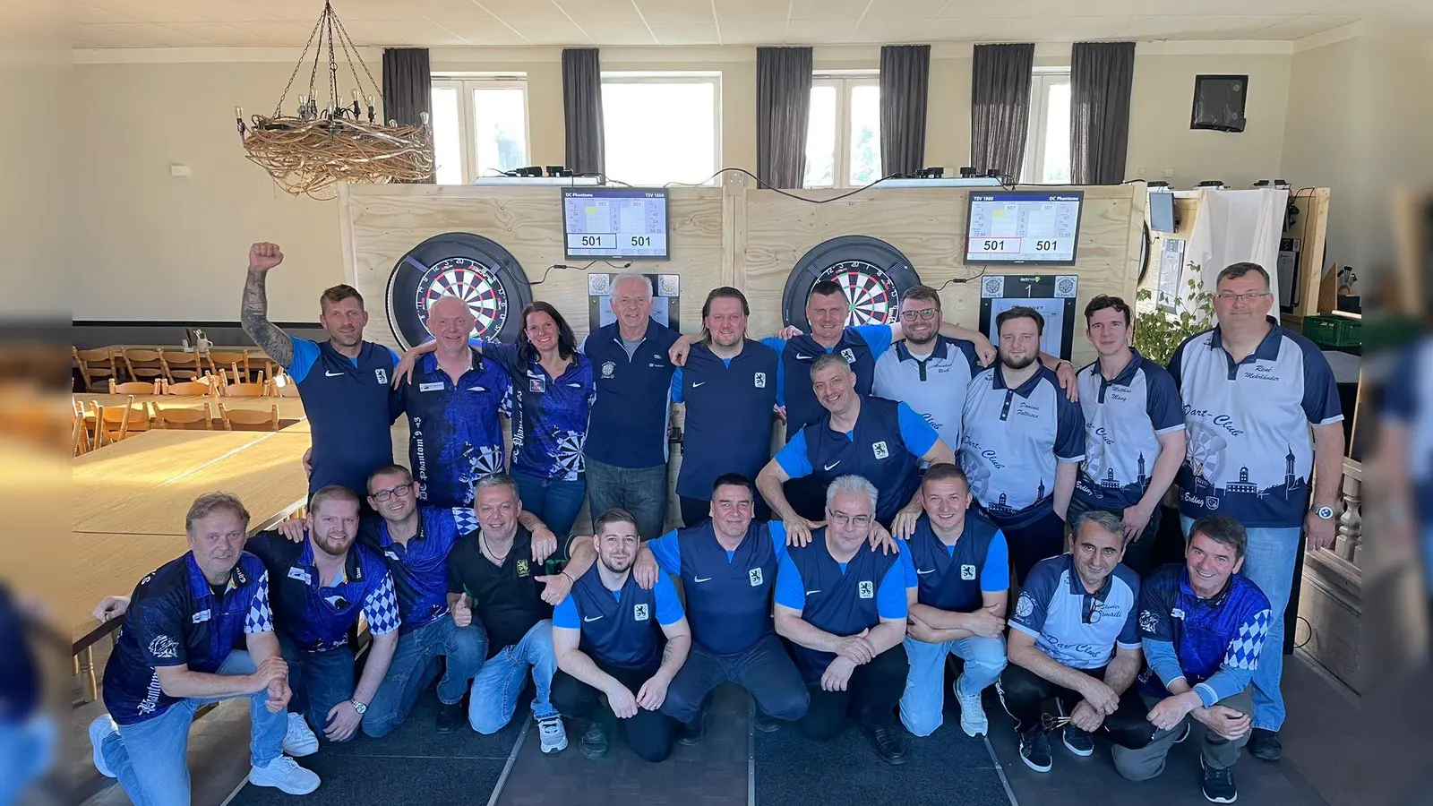 Das letzte Bild der Saison: SDC Erding, TSV 1860 München und DC Phantoms. (Foto: Steel Dart Club)