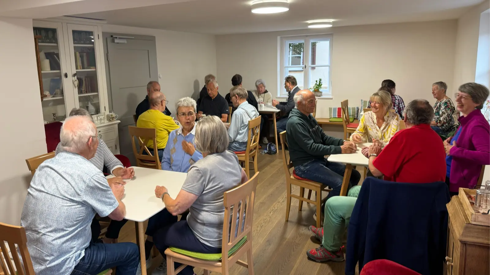 Gute Stimmung herrscht bei der Schafkopfrunde, die immer donnerstags stattfindet. (Foto: mic)