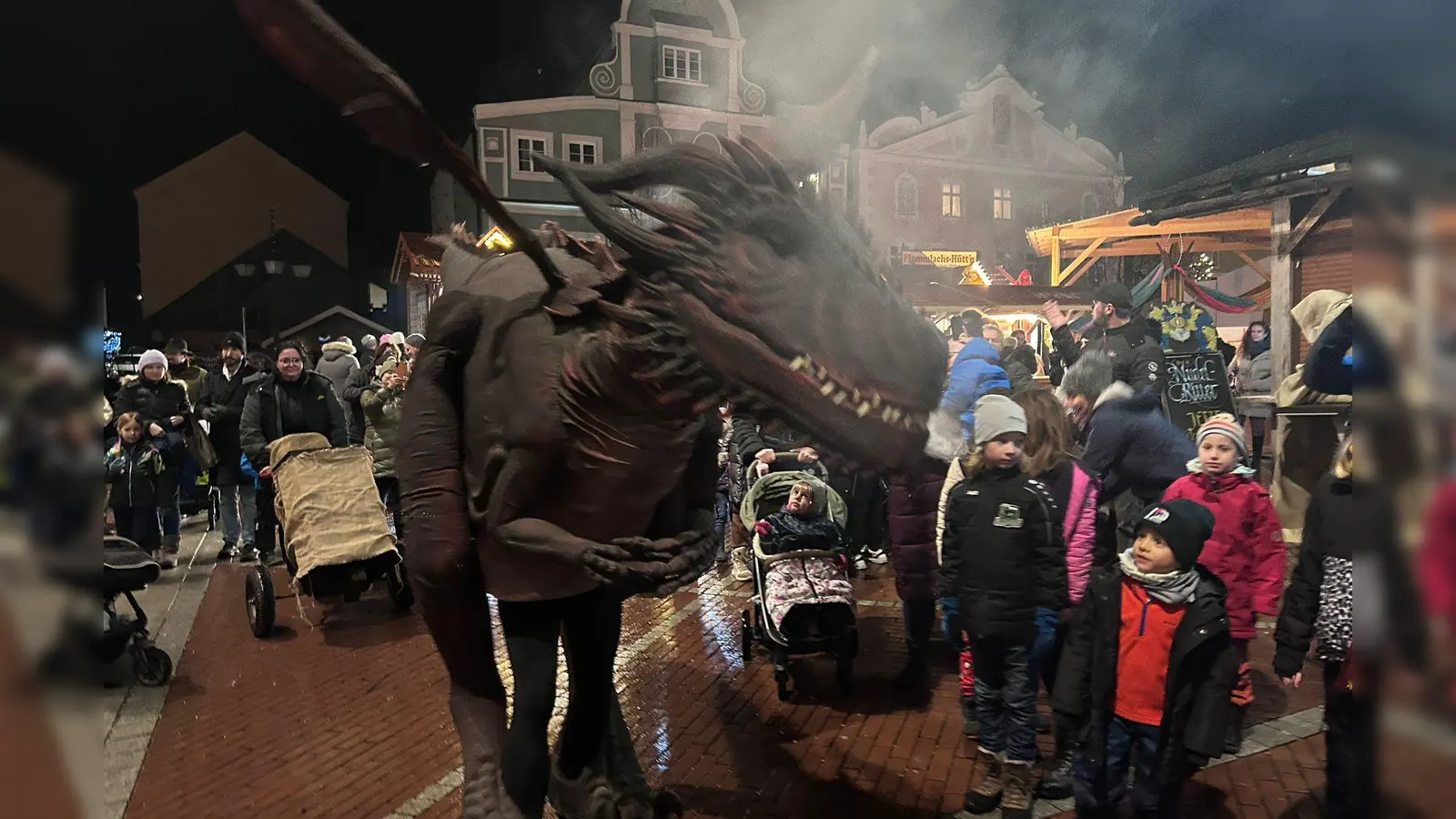 Die mystischen Wesen sind los. Eindrücke aus dem Wintermärchenmarkt 2025. (Foto: Kolmikov)