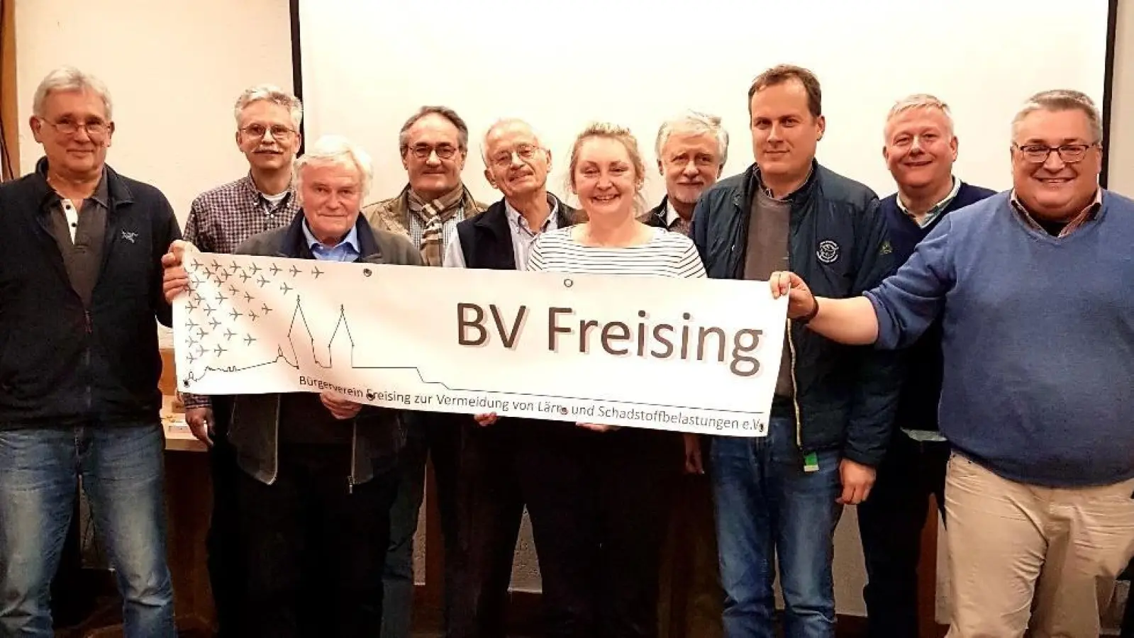 Der neue Vorstand des BV Freising (von links): Wolfgang Herrmann, Thomas Enghofer, Reinhard Kendlbacher, Oswald Rottmann, Gerhard Müller-Starck, Sylvia Heinrich, Hermann Hobmair, Florian Gränzer, Stefan Neumann und Werner Habermeyer. (Foto: BV Freising)