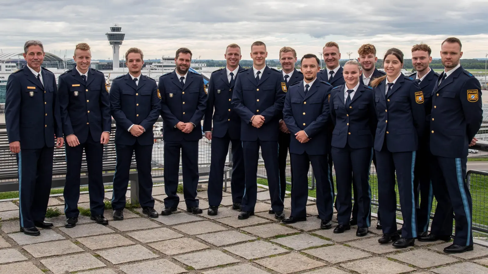 Die neuen Kollegen der Polizeiinspektion Flughafen. (Foto: Polizeiinspektion Flughafen)