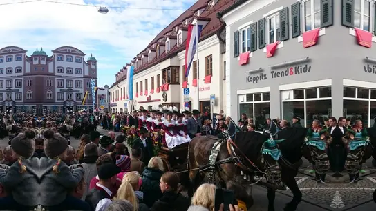 Am letzten Sonntag im Oktober findet in Grafing wieder die traditionelle Leonhardifahrt statt.  (Foto: std)