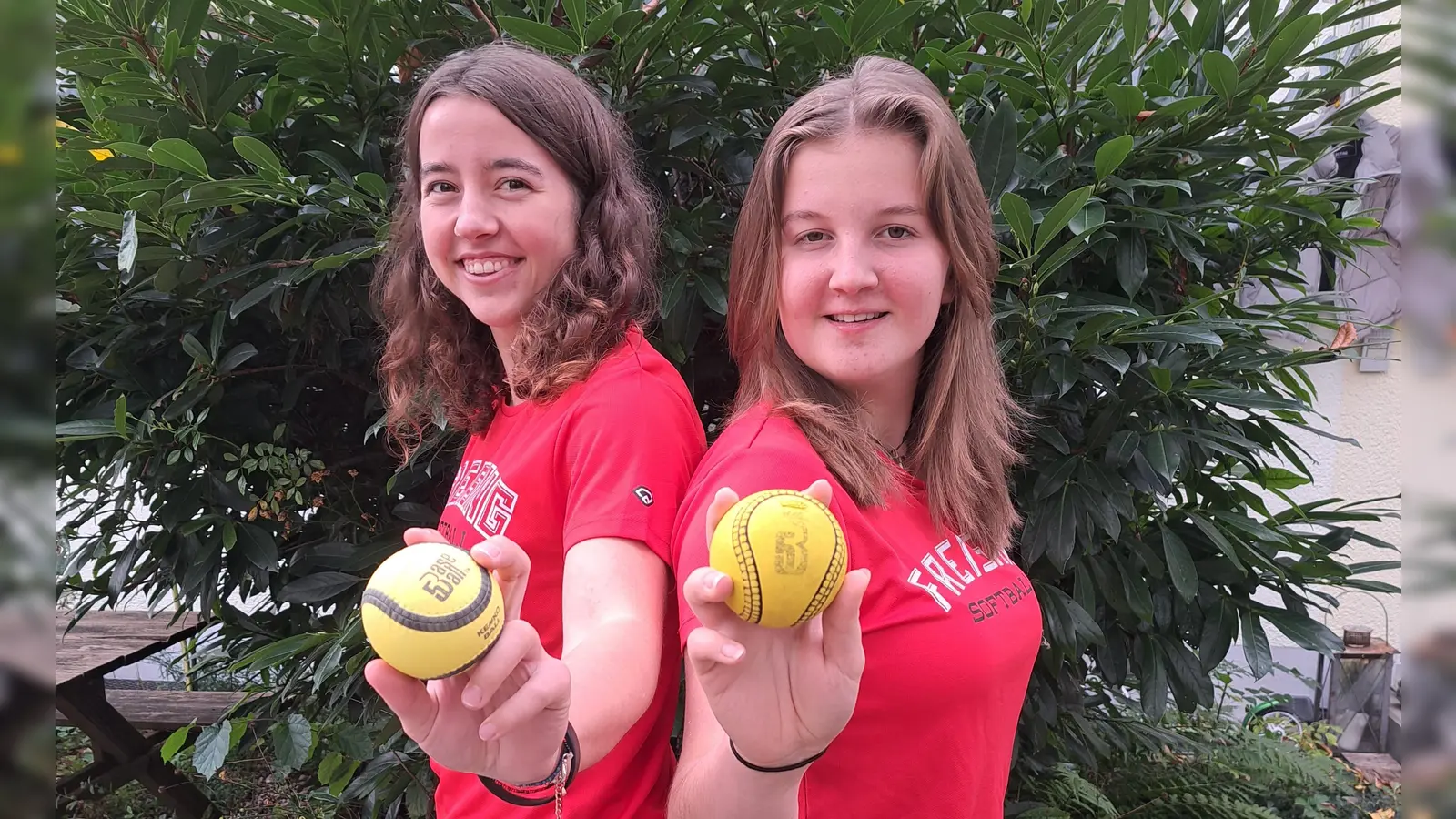 Laura und Lissi (re.) sind nun Nationalspielerinnen. (Foto: Birgit Buchwald)