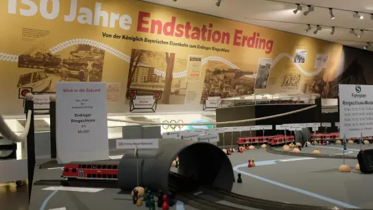 Für Eisenbahnfans ein Muss, die Ausstellung im Museum Erding, die am Mittwochabend eine Führung anbietet.  (Foto: LRA Erding)