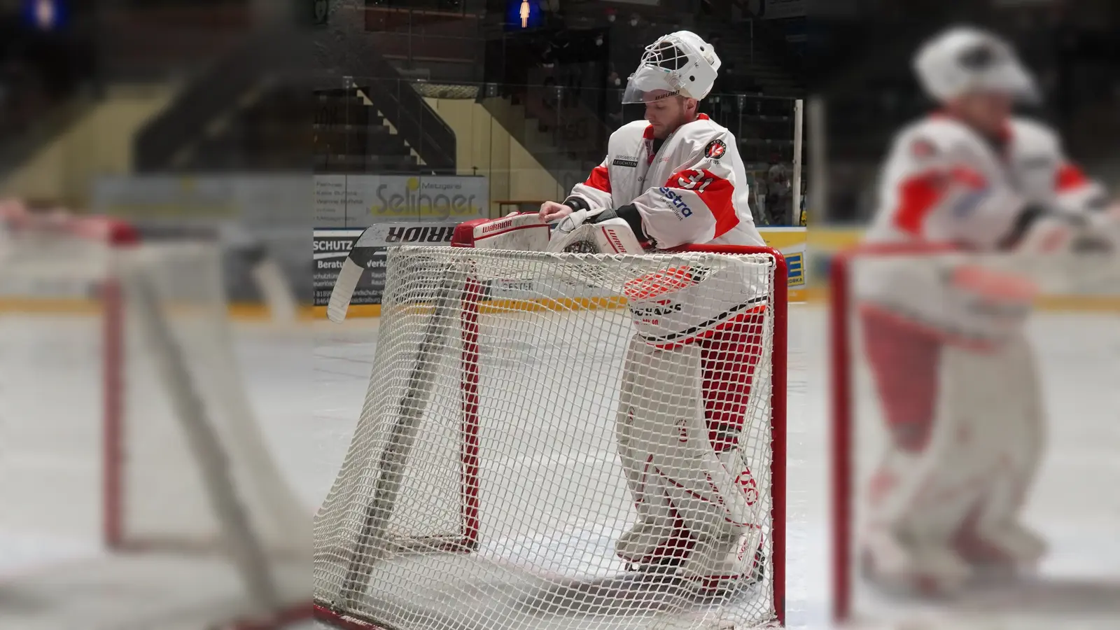 Auch Torhüter Philipp Hähl bleibt dem EHC Klostersee treu. (Foto: smg/EHC)