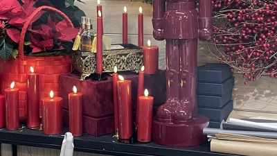 Gemeinsam singen bei Kerzenlicht – das passt gut in die Adventszeit. (Foto: hw)