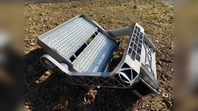 Die Stadt Ebersberg hat sich die neuen LED-Flutlichtstrahler rund 140.000 Euro kosten lassen. (Foto: Stadt Ebersberg)