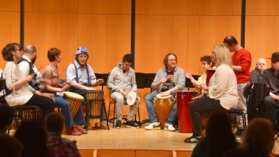 Gemeinsamer Spaß am Musizieren steht beim Begegnungskonzert im Vordergrund. (Foto: KMS)