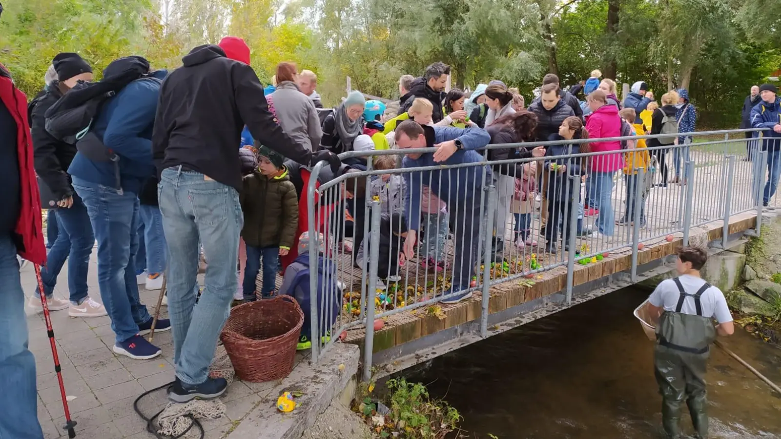 Das Entenrennen erfreut sich großer Beliebtheit. (Foto: Mach)