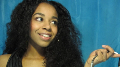 Eva Ahoulou - charismatische Sängerin von Maloom. (Foto: Maloom)