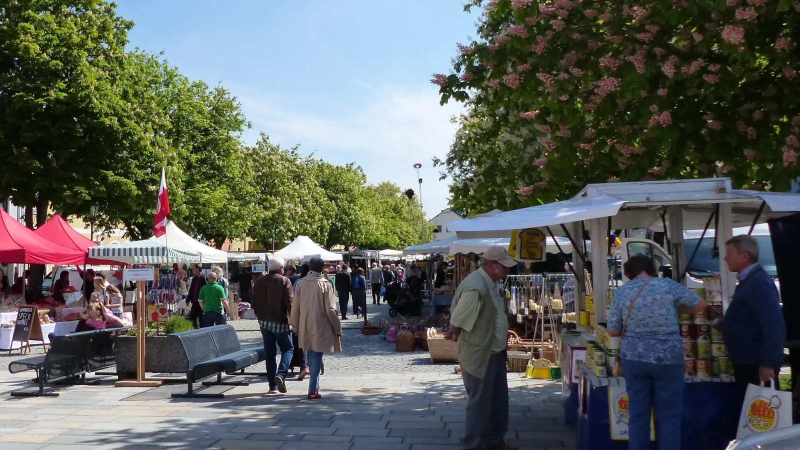 Am Grasmarkt ist für Unterhaltung gesorgt. (Foto: Stadt Dorfen)