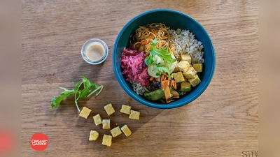 &quot;Lecker, gesund &amp; nachhaltig.“ Bowls von Organic Garden gibt es jetzt neu auch im Lieferservice der lokalen Nachbarschaftshilfe. (Foto: Organic Garden)